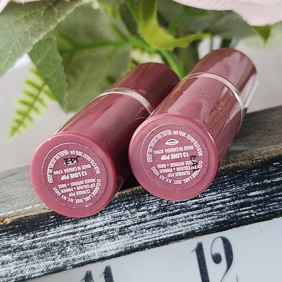 2 Full Size CLINIQUE Love Pop Lipsticks PERFECT. - Picture 6 of 6